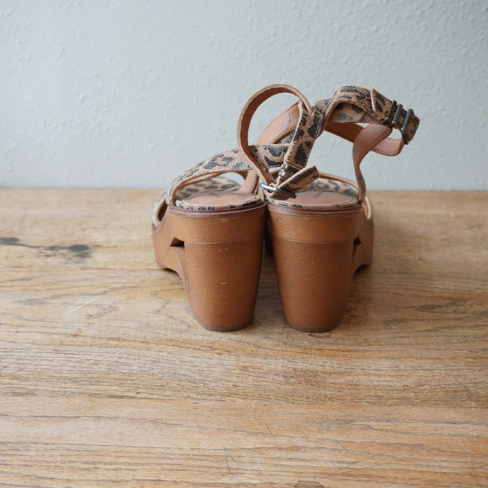 Lucky Brand Wynona Leopard Print Wedge Platform Sandals Tan Black 9.5M